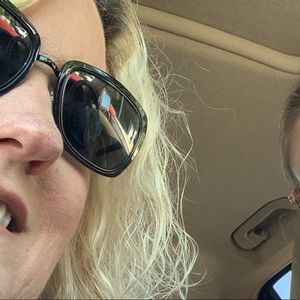 Meet your Posher, Tina